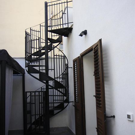 Zisas Apartment Palermo Exterior photo